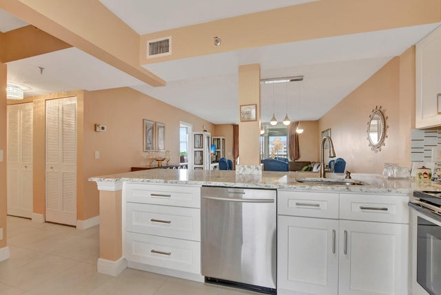 1 of 32 - 14527 Bonaire Boulevard #609, Delray Beach, FL