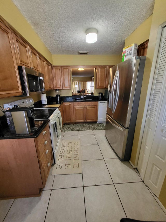 2 of 12 - 6034 Indrio Road #7, Fort Pierce, FL