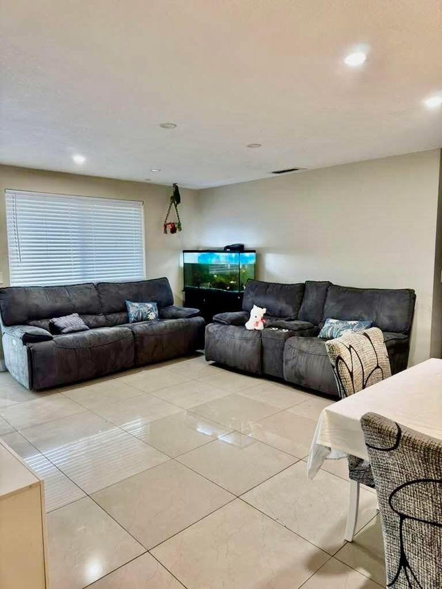 4 of 16 - 4305 Foss Road, Lake Worth, FL