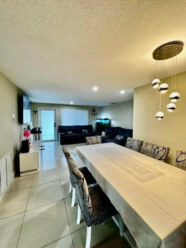 5 of 16 - 4305 Foss Road, Lake Worth, FL