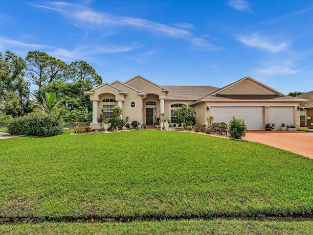 3 of 49 - 757 Ne Galilean Street, Port Saint Lucie, FL