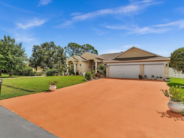 4 of 49 - 757 Ne Galilean Street, Port Saint Lucie, FL