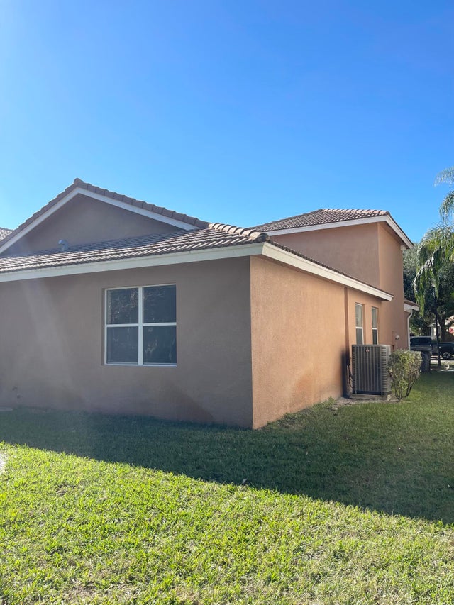 5 of 38 - 870 Gazetta Way, West Palm Beach, FL