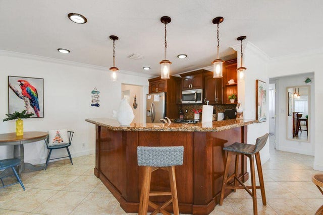 4 of 37 - 951 Green Street, West Palm Beach, FL