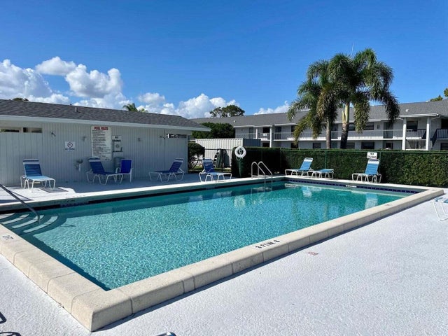 2 of 13 - 1271 Se Parkview Place #h8, Stuart, FL