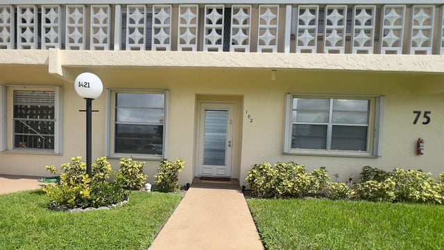1 of 32 - 1421 Nw 19th Terrace #102, Delray Beach, FL