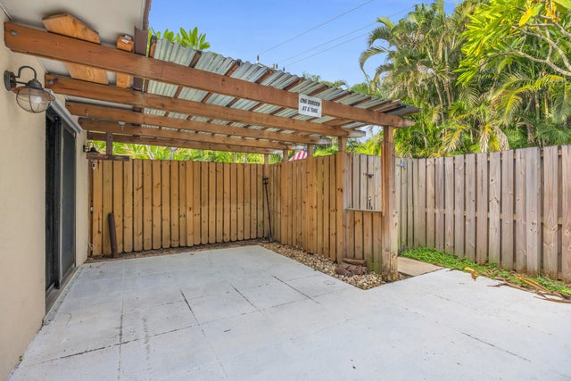 3 of 33 - 1914 19th Lane, Palm Beach Gardens, FL