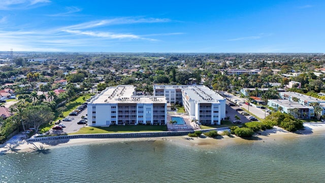 2 of 24 - 1516 S Lakeside Drive #412, Lake Worth Beach, FL