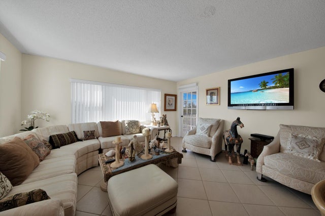 4 of 24 - 1516 S Lakeside Drive #412, Lake Worth Beach, FL