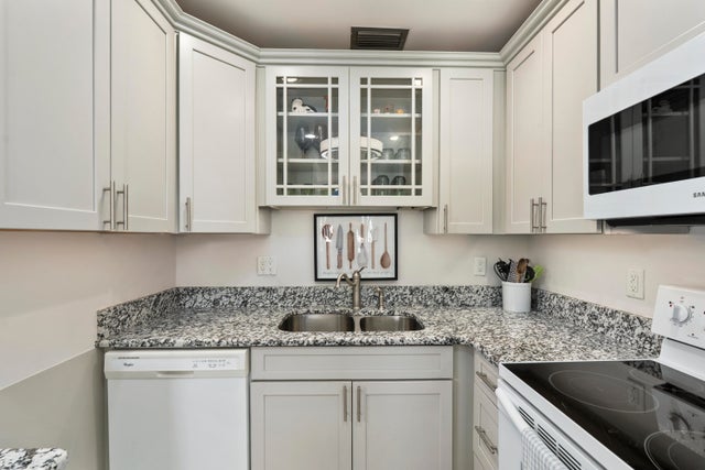 5 of 48 - 2600 Se Ocean Boulevard #z10, Stuart, FL