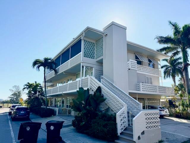 1 of 14 - 131 N Golfview Road #4, Lake Worth Beach, FL