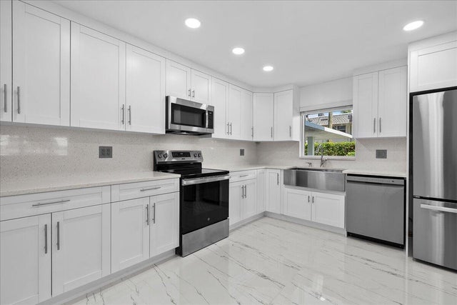 5 of 55 - 3040 Lake Shore Drive #101, Riviera Beach, FL