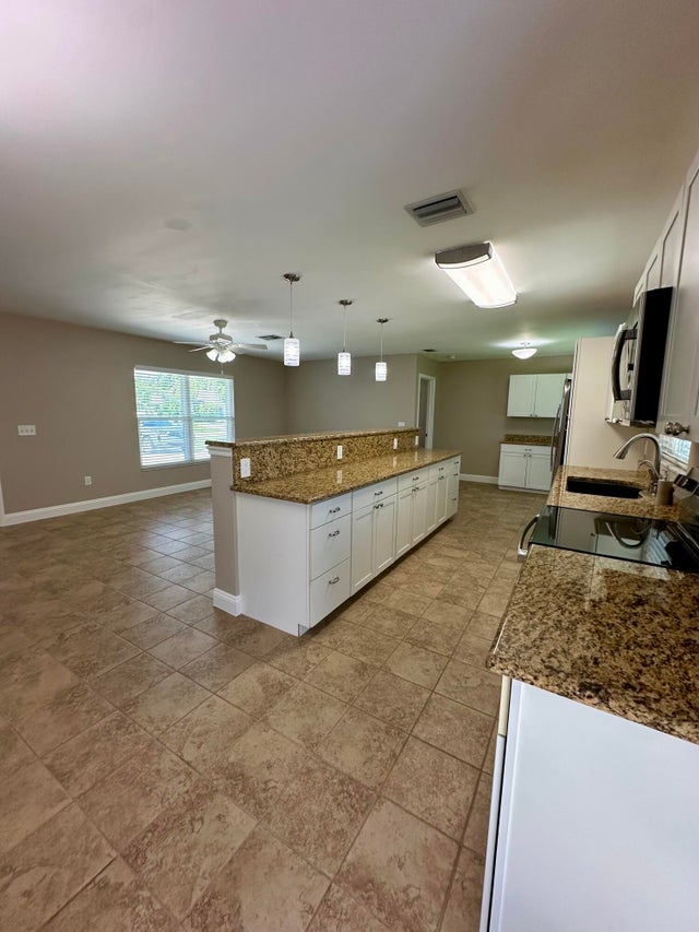 4 of 23 - 826 Palama Way, Lantana, FL