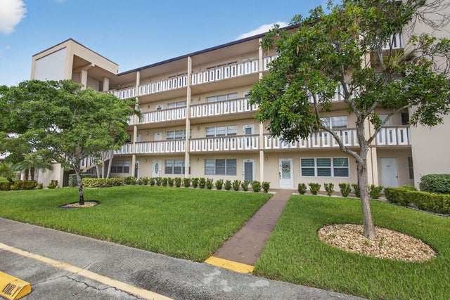 3 of 34 - 413 Southampton A, West Palm Beach, FL