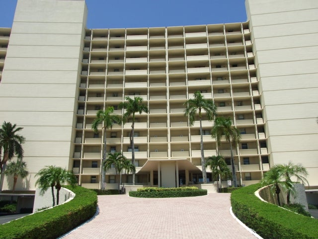 1 of 25 - 130 Lakeshore Drive #522, North Palm Beach, FL