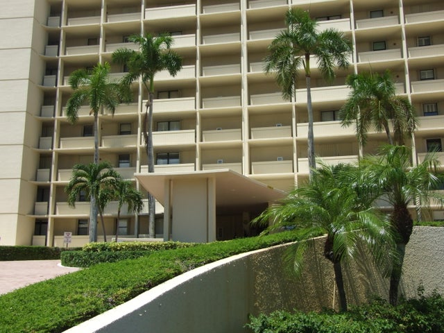 2 of 25 - 130 Lakeshore Drive #522, North Palm Beach, FL