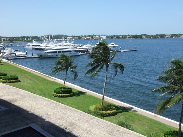 5 of 25 - 130 Lakeshore Drive #522, North Palm Beach, FL