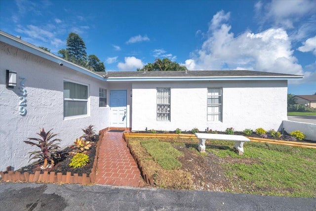 3 of 39 - 7329 Pine Park Drive N, Lake Worth, FL