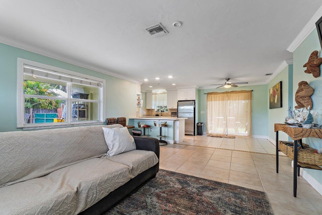 4 of 30 - 1007 Pottawatomie Street, Jupiter, FL