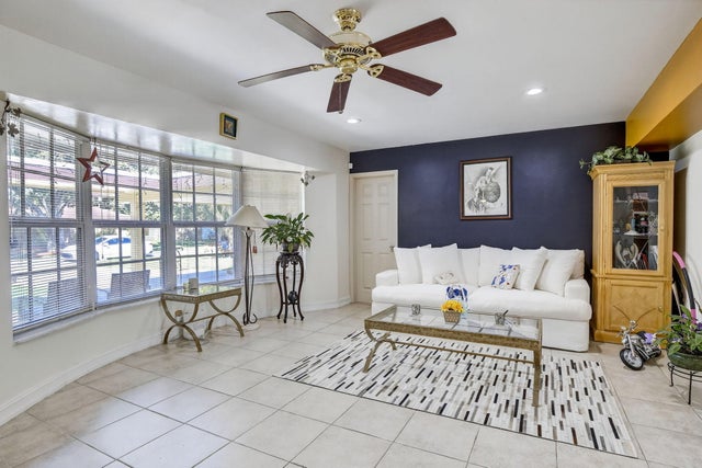 5 of 38 - 202 Sw 52nd Avenue, Plantation, FL