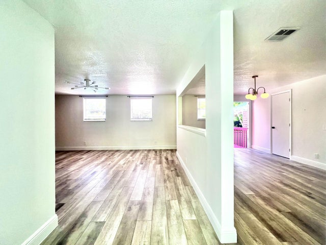 5 of 56 - 917 Market Street, West Palm Beach, FL