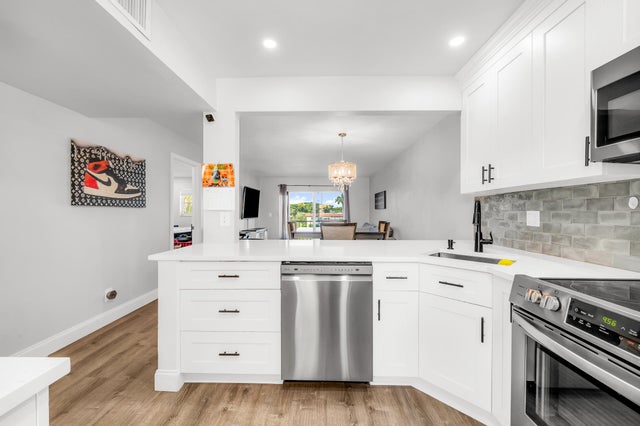 2 of 19 - 14721 Bonaire Boulevard #306, Delray Beach, FL
