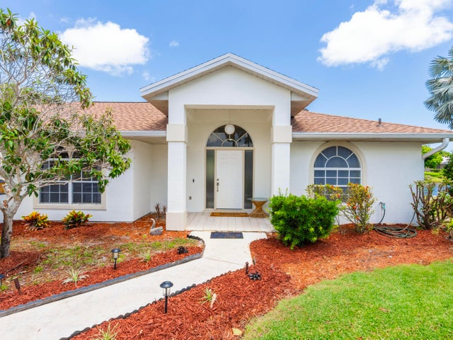 1 of 38 - 1123 Sw Oak Hollow Court, Palm City, FL