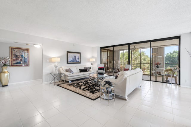 1 of 28 - 7572 Regency Lake Drive #401, Boca Raton, FL