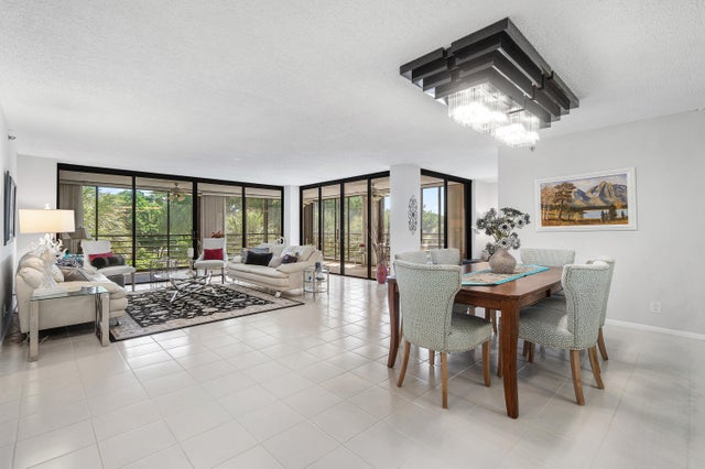4 of 28 - 7572 Regency Lake Drive #401, Boca Raton, FL