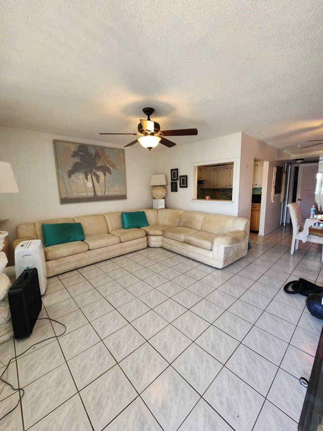 3 of 9 - 165 Camden G, West Palm Beach, FL