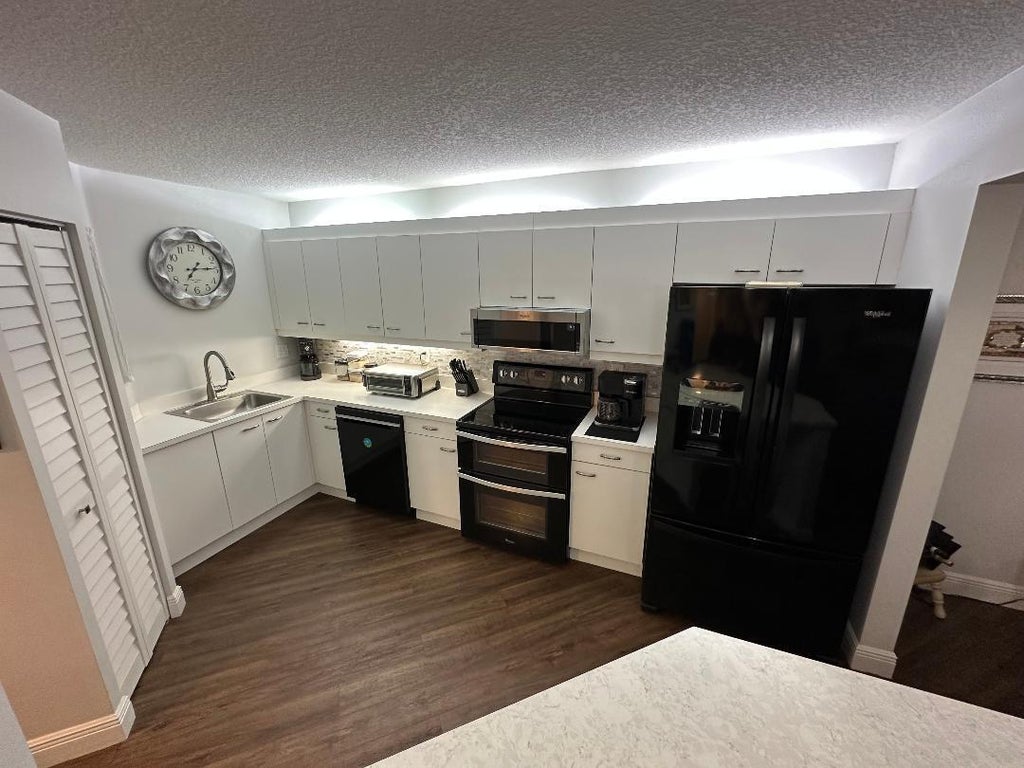 5900 Camino Del Sol #203, Boca Raton