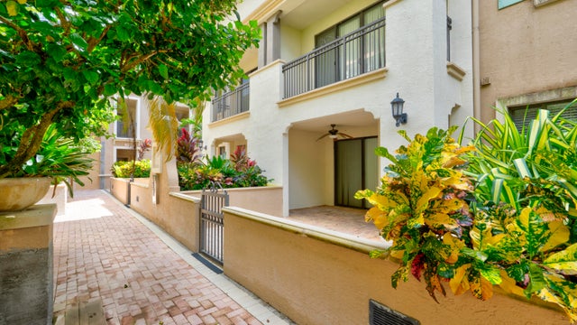 1 of 79 - 3055 Nw 126th Avenue #220, Sunrise, FL