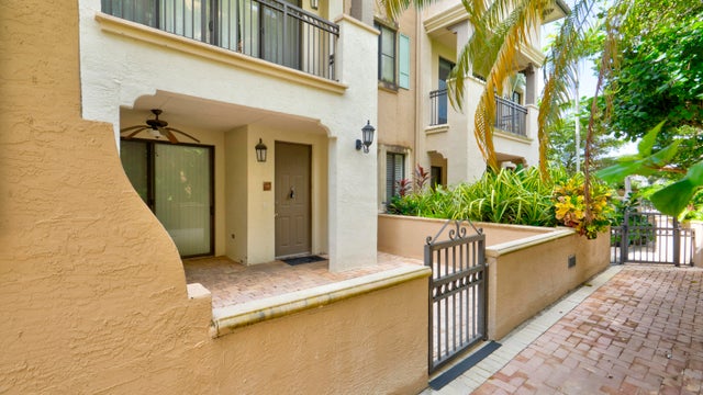 3 of 79 - 3055 Nw 126th Avenue #220, Sunrise, FL