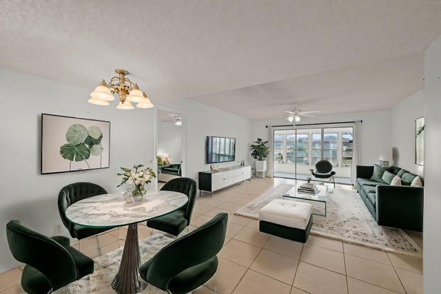 715 Lori Drive #307, Palm Springs