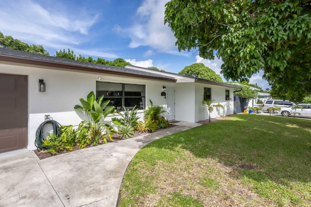 3 of 36 - 213 Sw 12th Avenue, Boynton Beach, FL
