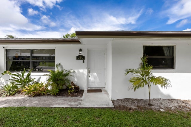 4 of 36 - 213 Sw 12th Avenue, Boynton Beach, FL