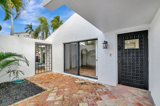 4 of 64 - 1906 Presidential Way #1-c, West Palm Beach, FL