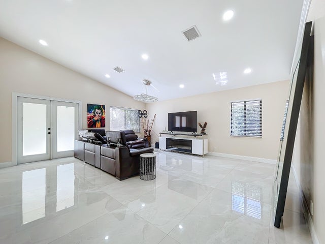 4 of 31 - 4179 Nw 5th Dr Drive, Deerfield Beach, FL