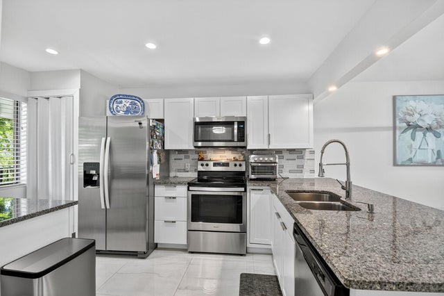 5 of 80 - 4381 Trevi Court #303, Lake Worth, FL