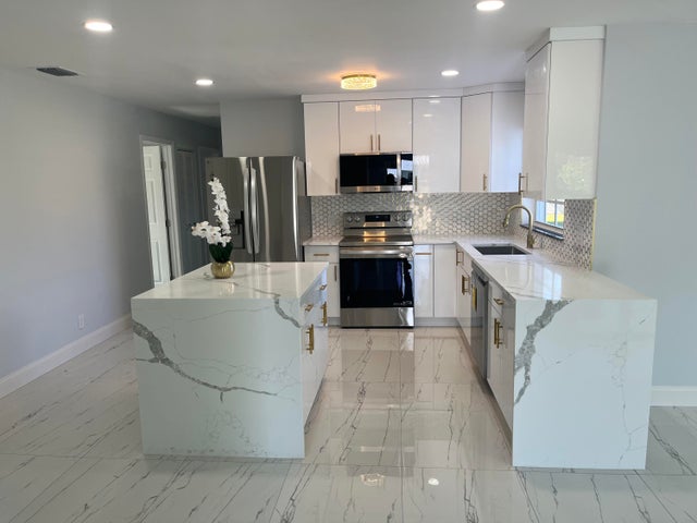 1720 Sw 13th Street, Boca Raton