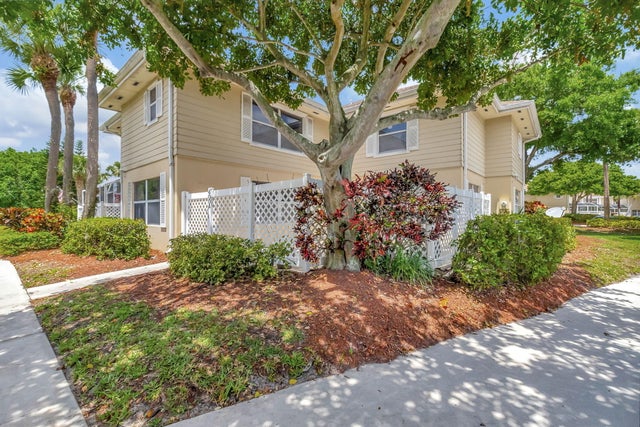 3 of 40 - 4004 Medford Court, Boynton Beach, FL