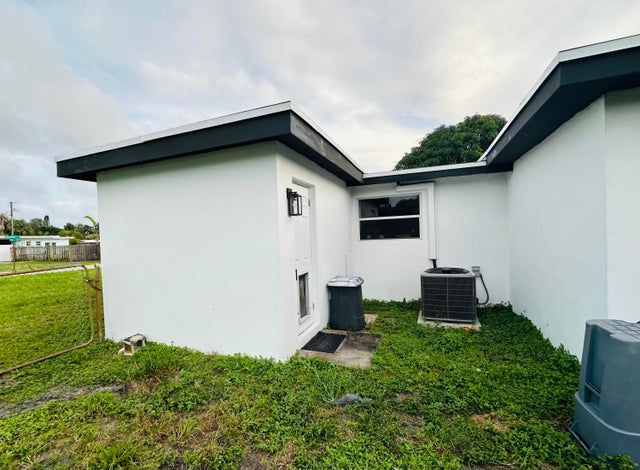 5 of 56 - 1865 W Chatham Road, West Palm Beach, FL