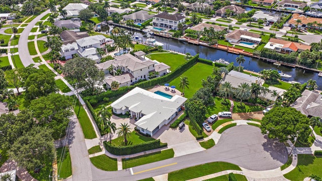 4 of 61 - 839 Country Club Drive, North Palm Beach, FL