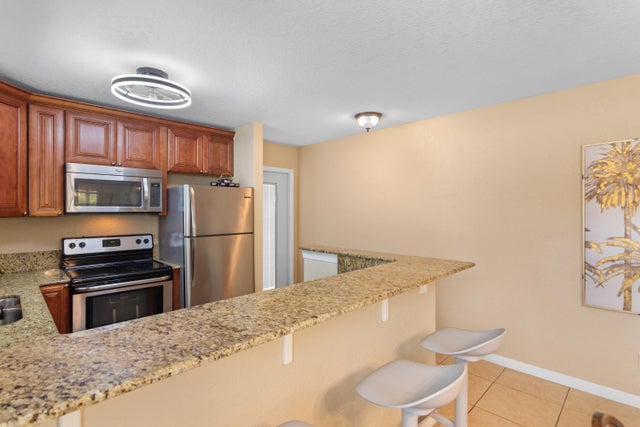 4 of 27 - 51 Woodland Drive #101, Vero Beach, FL