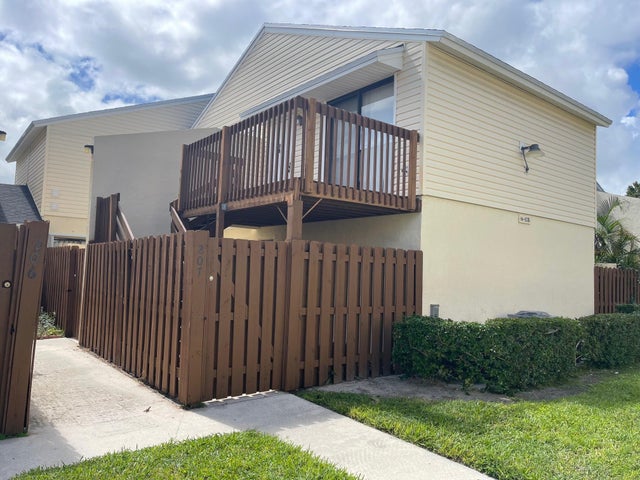 2 of 22 - 635 Executive Center Drive #m-207, West Palm Beach, FL