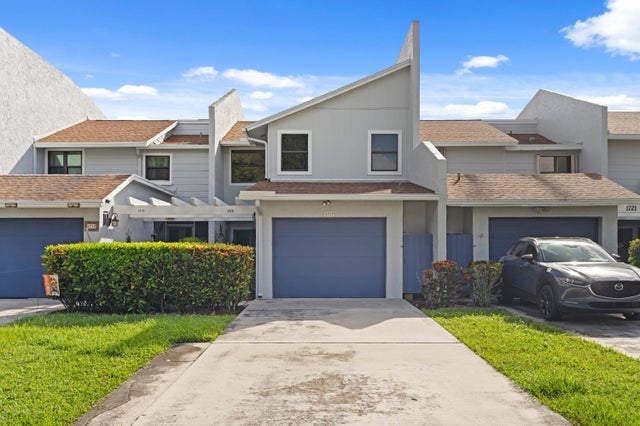 1719 Woodbridge Lakes Circle, West Palm Beach