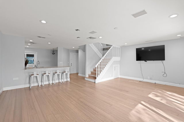 4 of 28 - 1719 Woodbridge Lakes Circle, West Palm Beach, FL