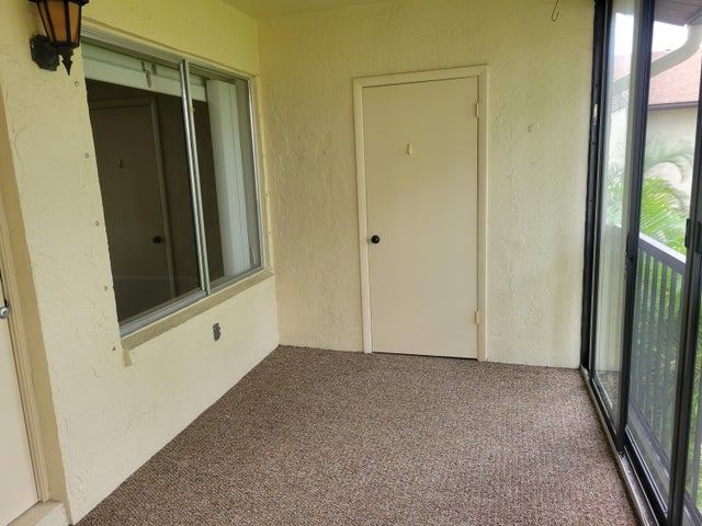 5 of 24 - 325 Knotty Pine Circle #b-2, Greenacres, FL