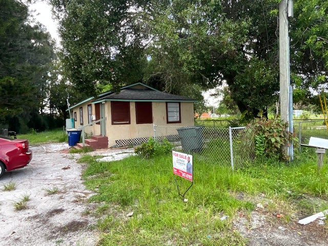 5 of 10 - 435 N 15th Street, Fort Pierce, FL