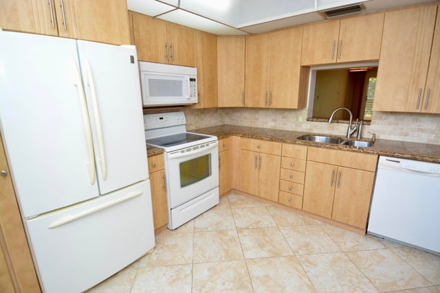 3 of 18 - 3003 Portofino Isle(s) #b3, Coconut Creek, FL